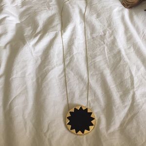 House of Harlow Sunburst necklace